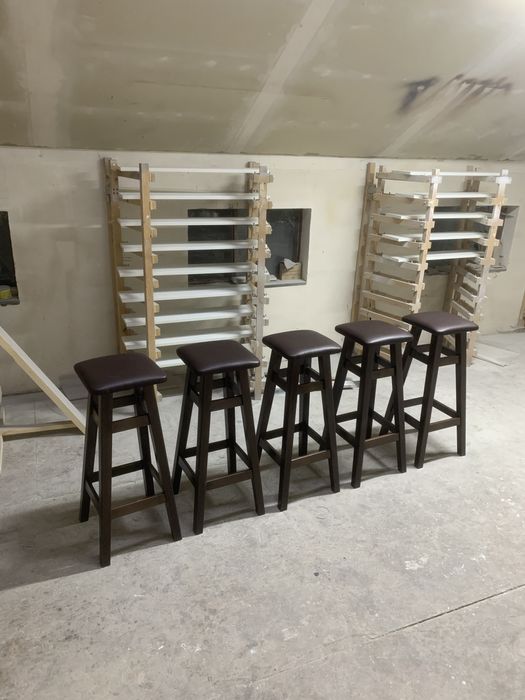 Барные Стулья з Бука.Барні табурети для кафе і бару