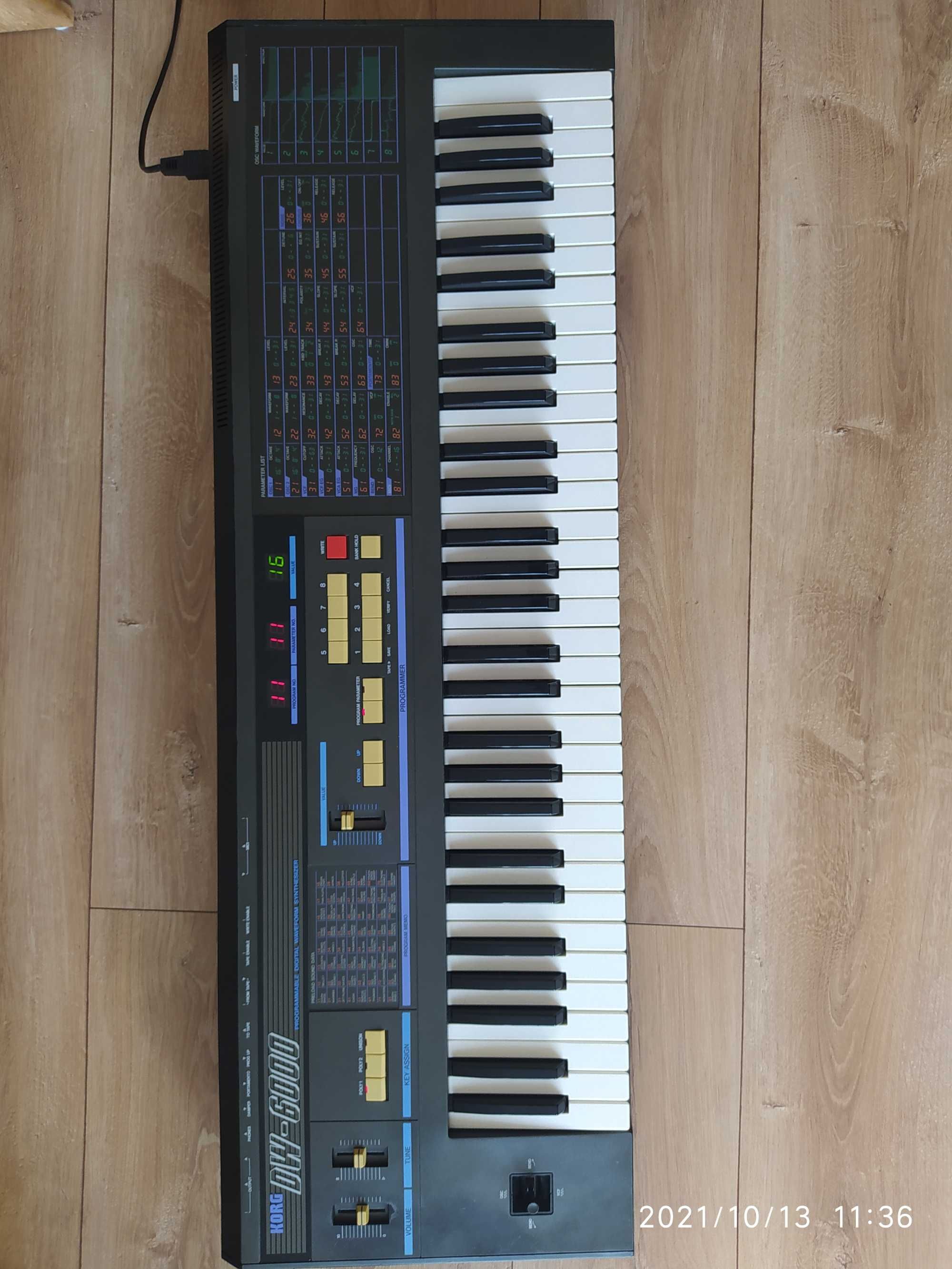 Syntezator KORG DW 6000