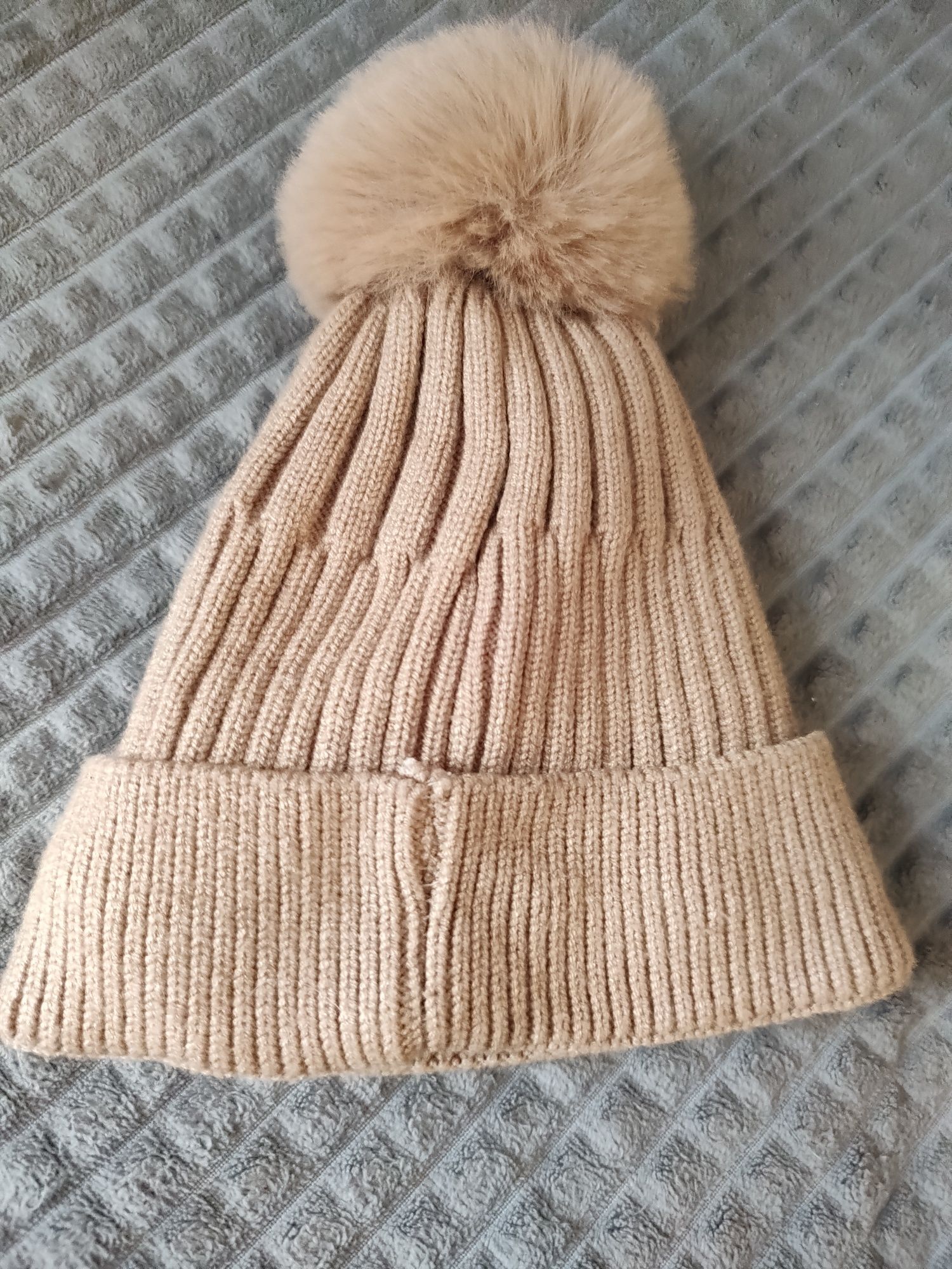 Нова зимова шапка.