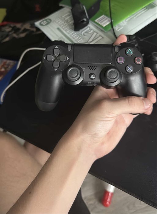 продам джойстик dualshock на ps4
