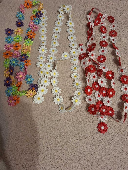 Haftowane koronki 3 kolory. komplet