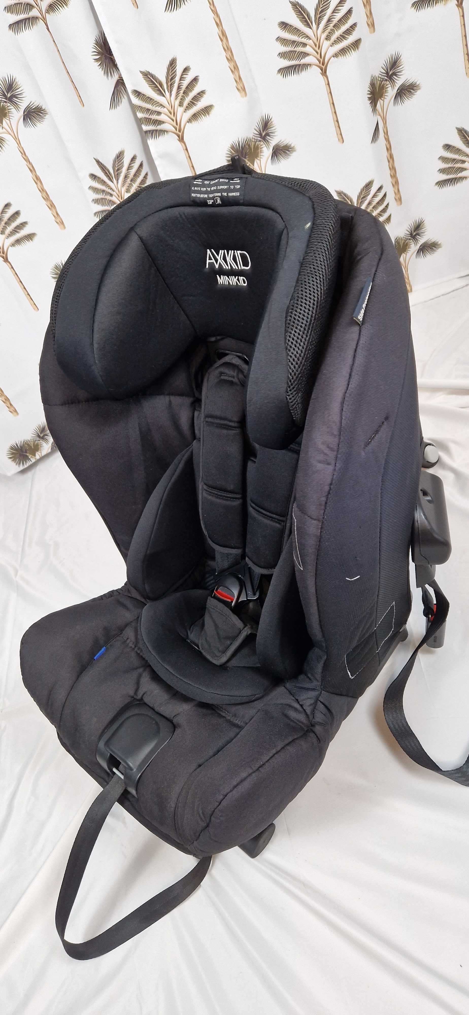 Fotelik samochodowy Axkid Minikid 9-25kg