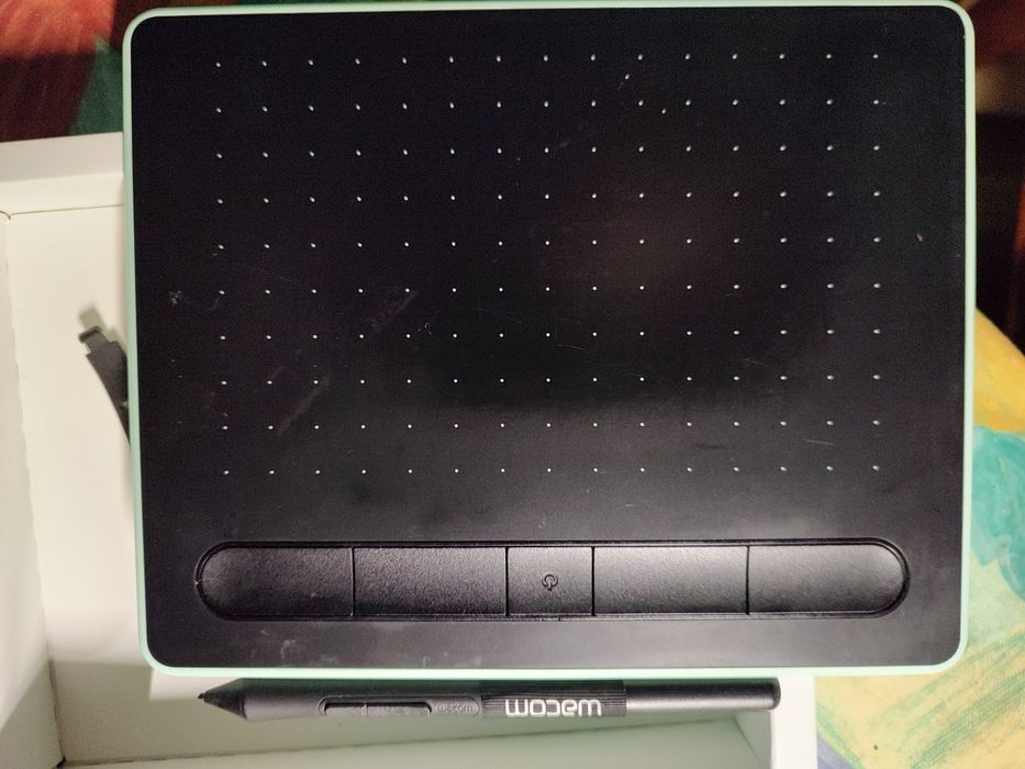 Графічний планшет Wacom Intuos S Bluetooth (Фісташковий)