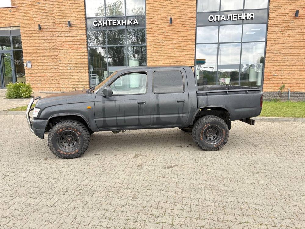 Тойота Хайлюкс ЗСУ Hilux