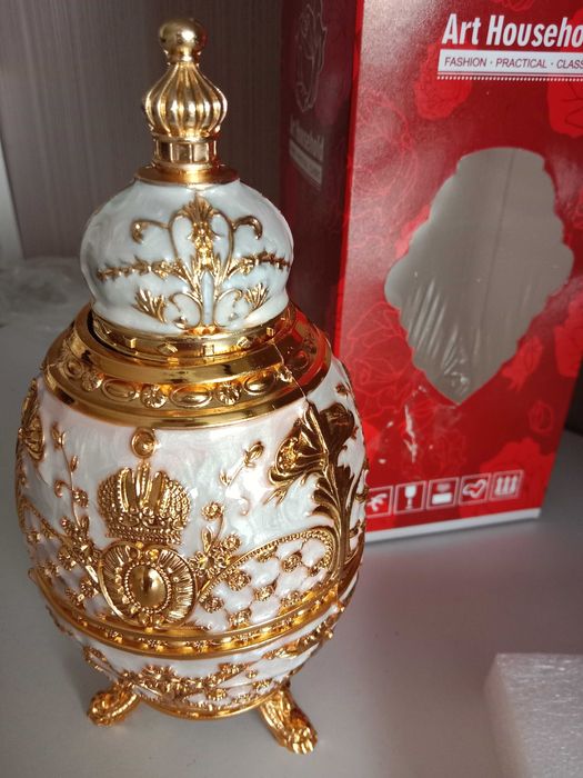 Яскраве приладдя для святкових днів