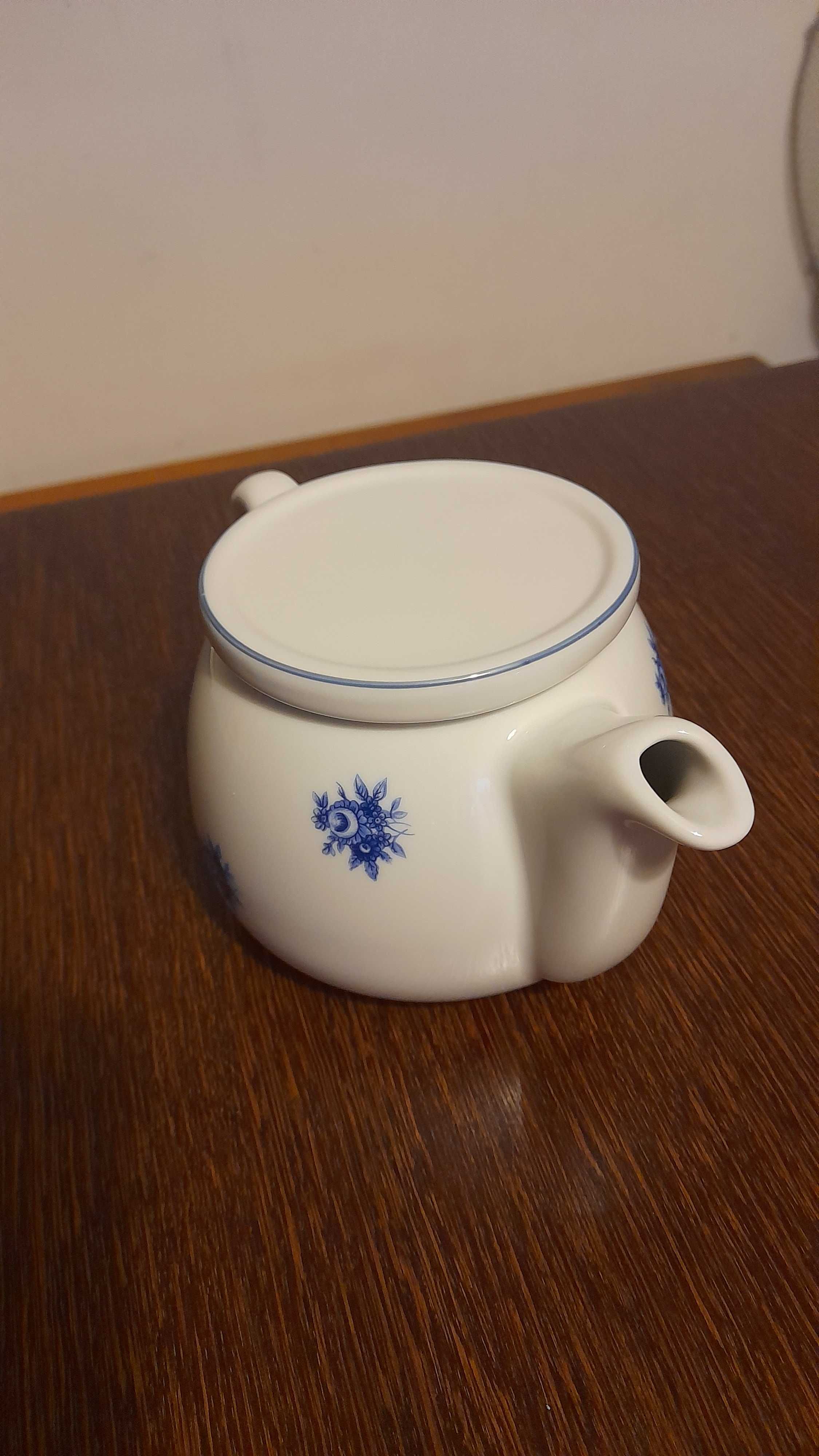 Dzbanek Włocławek porcelana,czajniczek do zaparzania herbaty