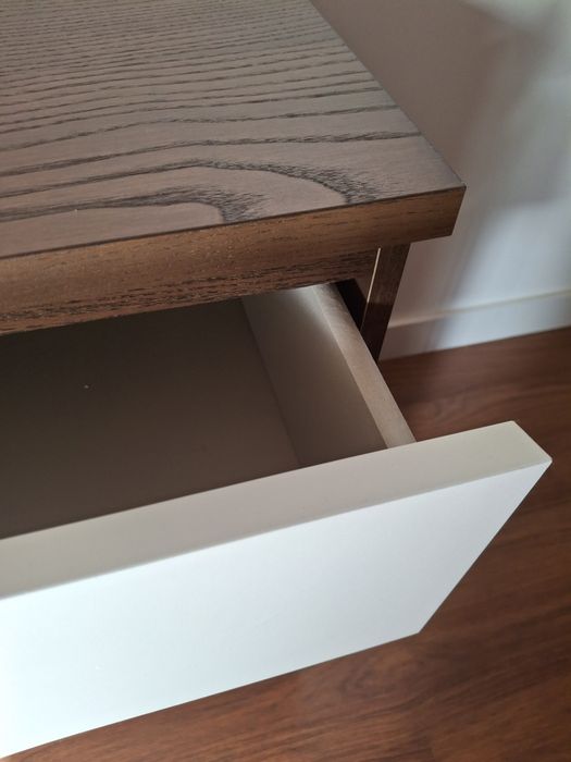 2 Comodas Malm castanha e branca