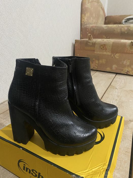 Сапоги/чоботи /шкіряні