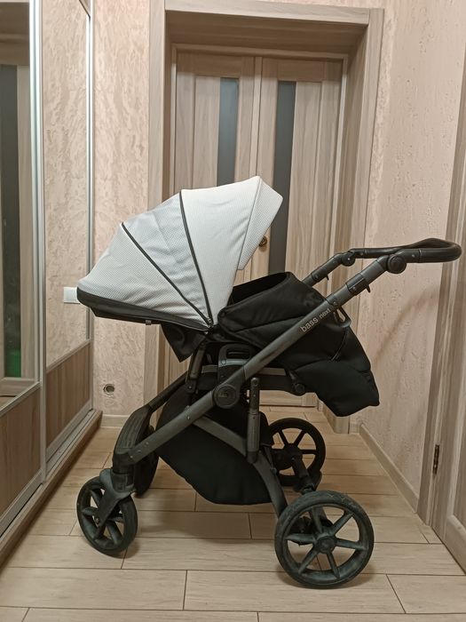 Коляска 3 в 1 Roan Bass Next