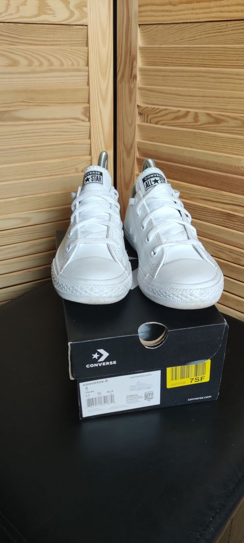 Białe skórzane trampki Converse Rozmiar 35