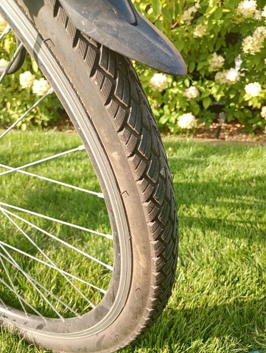 Rower damski miejski  z koszykiem 28"