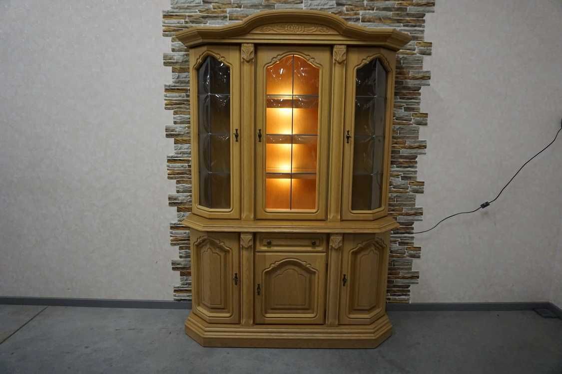 Witryna z Komodą Jasna Podświetlana szer. 140 cm (p-1145)