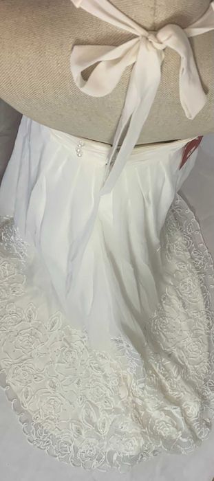 Zwiewna suknia ślubna na plażę nowa 38 M ivory hafty długi tren empire