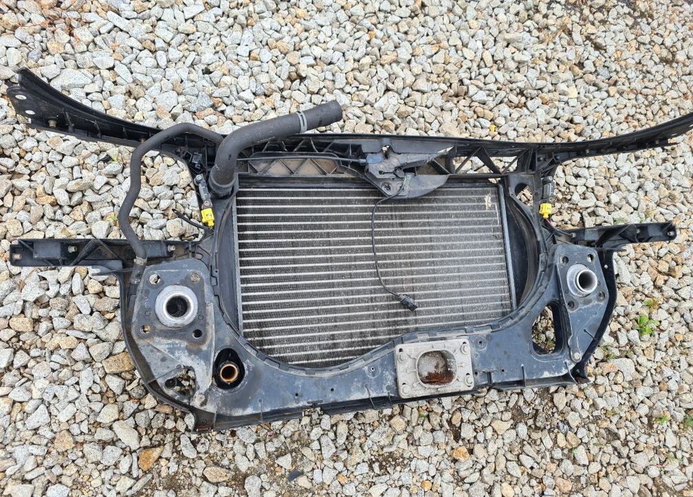PAS PRZEDNI 2.0b ALT AWA Manual wzmocnienie+chłodnice AUDI A4 B6 2002r