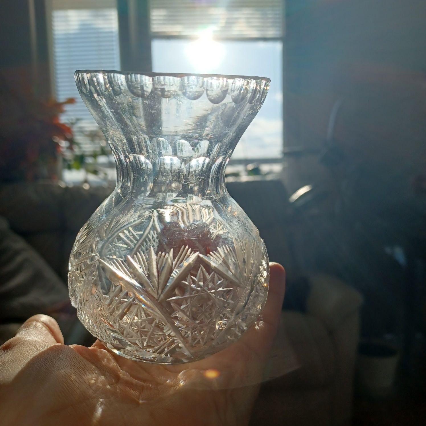 Kryształowy wazon wazonik