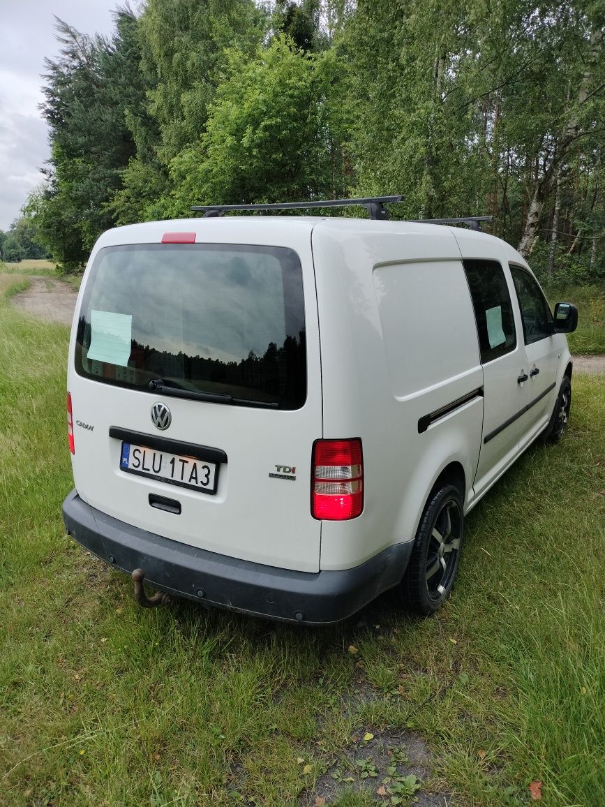 VW Caddy Maxi 2012 r.