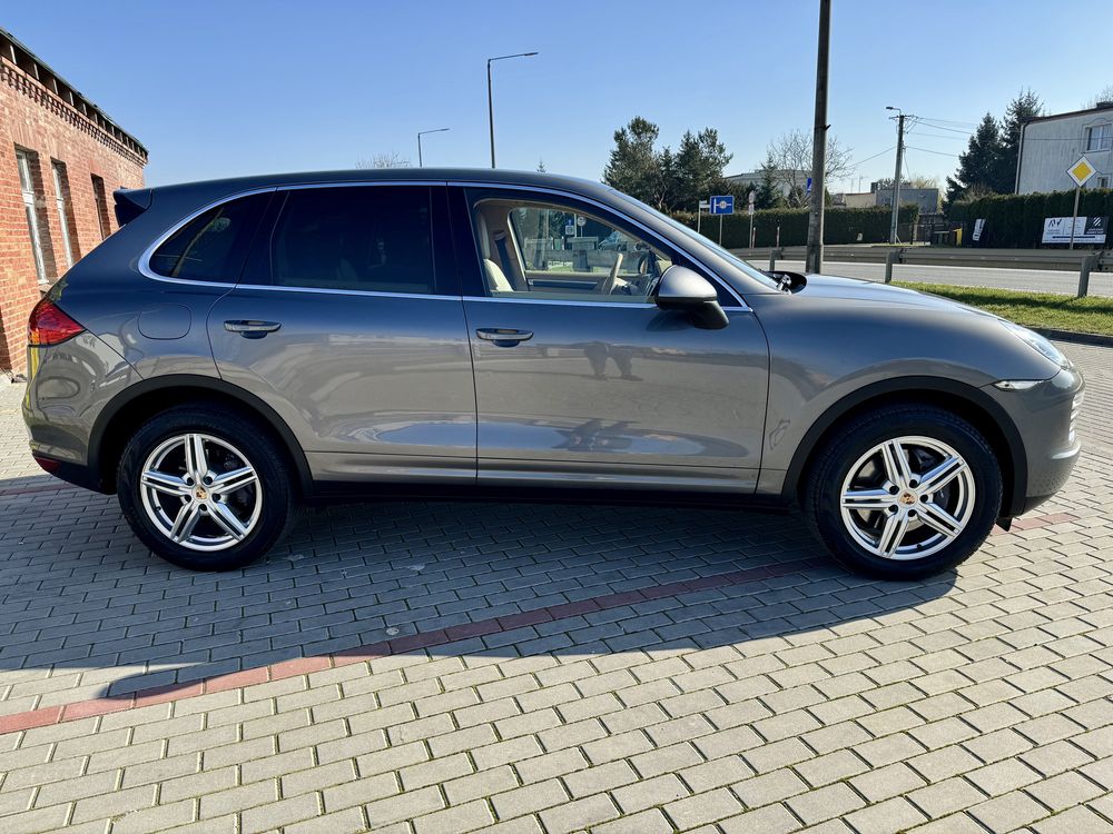 Porsche Cayenne 3.6 benzyna/2014 rok /możliwa zamiana /śliczna