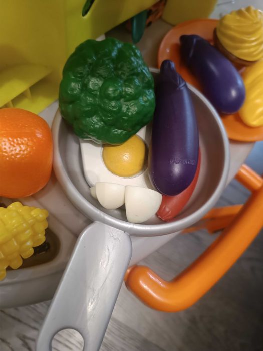 Kuchenka z piekarnikami, owocami, warzywami +pralka kapcie, liczydło!