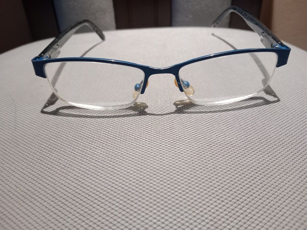Okulary oprawki korekcyjne niebieskie