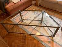 Mesa de TV com tampo em vidro