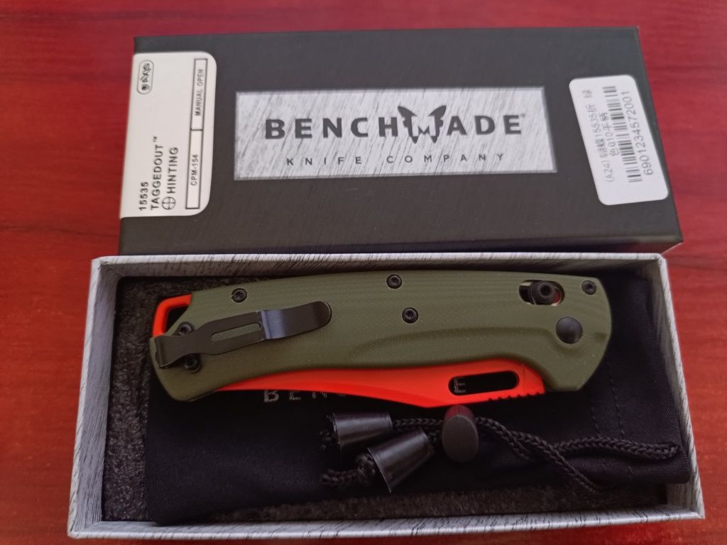 Nóż składany Benchmade Taggedout