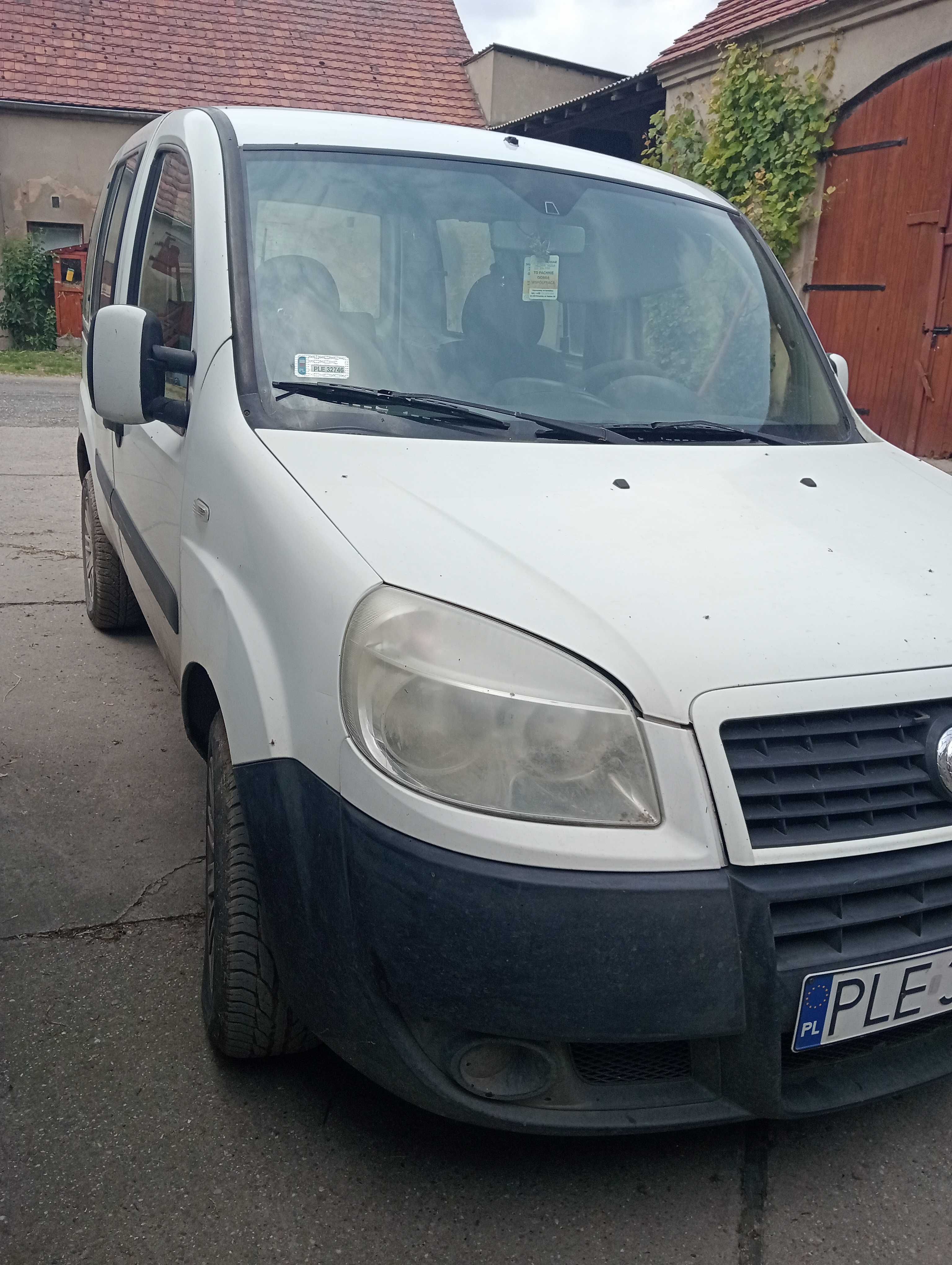 fiat doblo białe