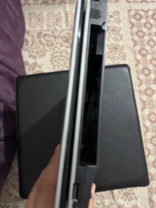 Portatil Insys para peças
