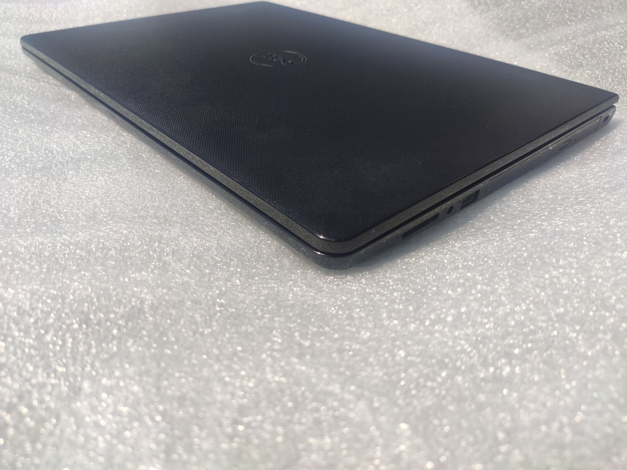 Dell Vostro 3568 i3 7020 RAM 8GB dysk SSD