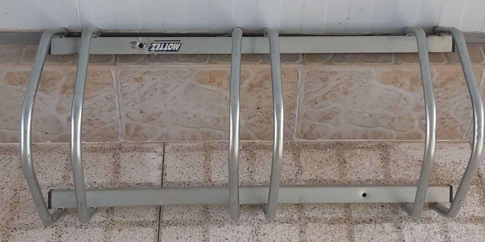 Vende-se Suporte para bicicletas