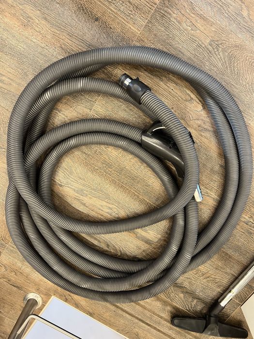 Wąż odkurzacza Beam 10m z rączką