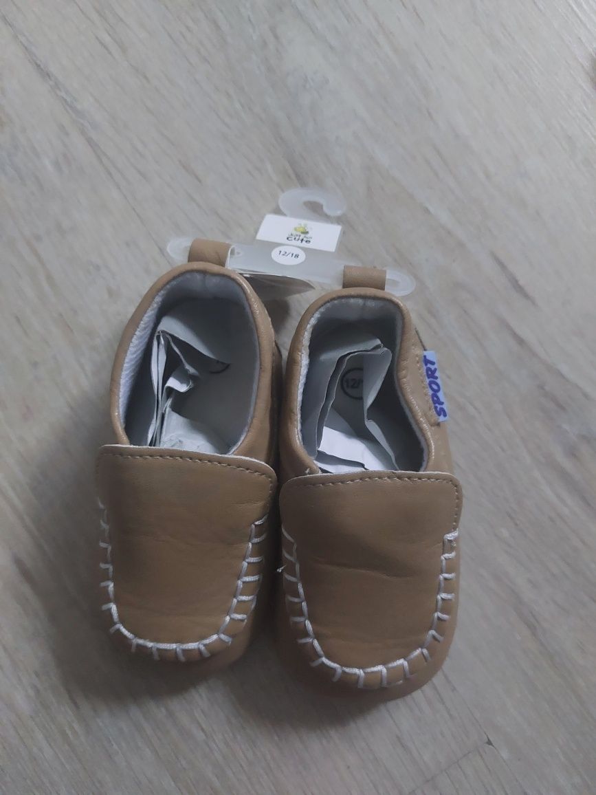 Buty niechodki do chrztu garnituru niemowlęce beżowe 11 12