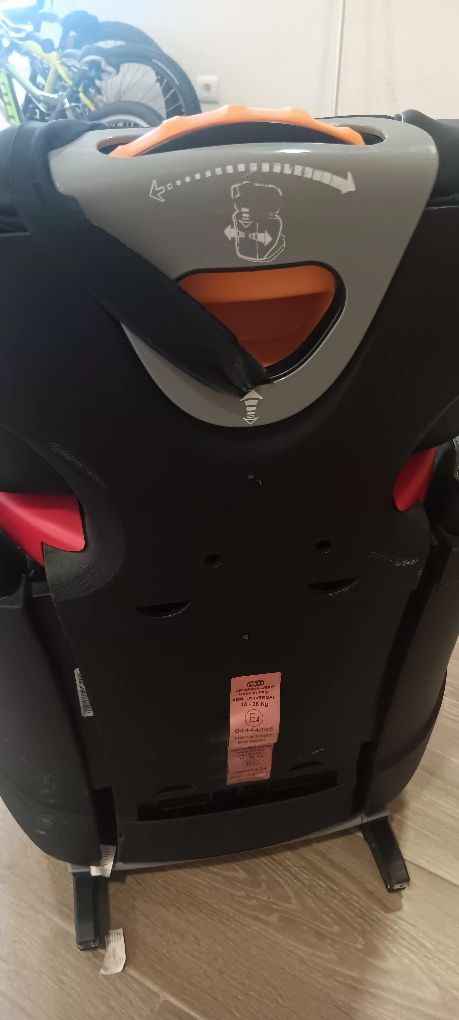 Cadeira auto E4 da Chicco com isofix