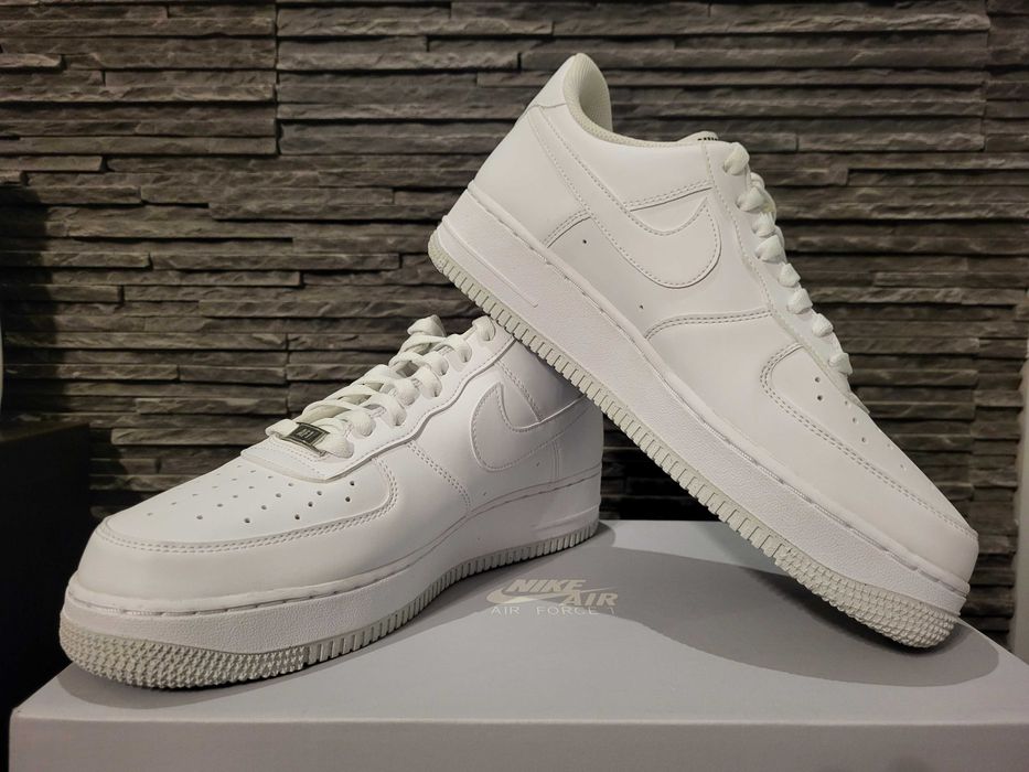 Nowe buty Nike Air Force 1 '07 Next Nature, białe, rozmiar 42,5