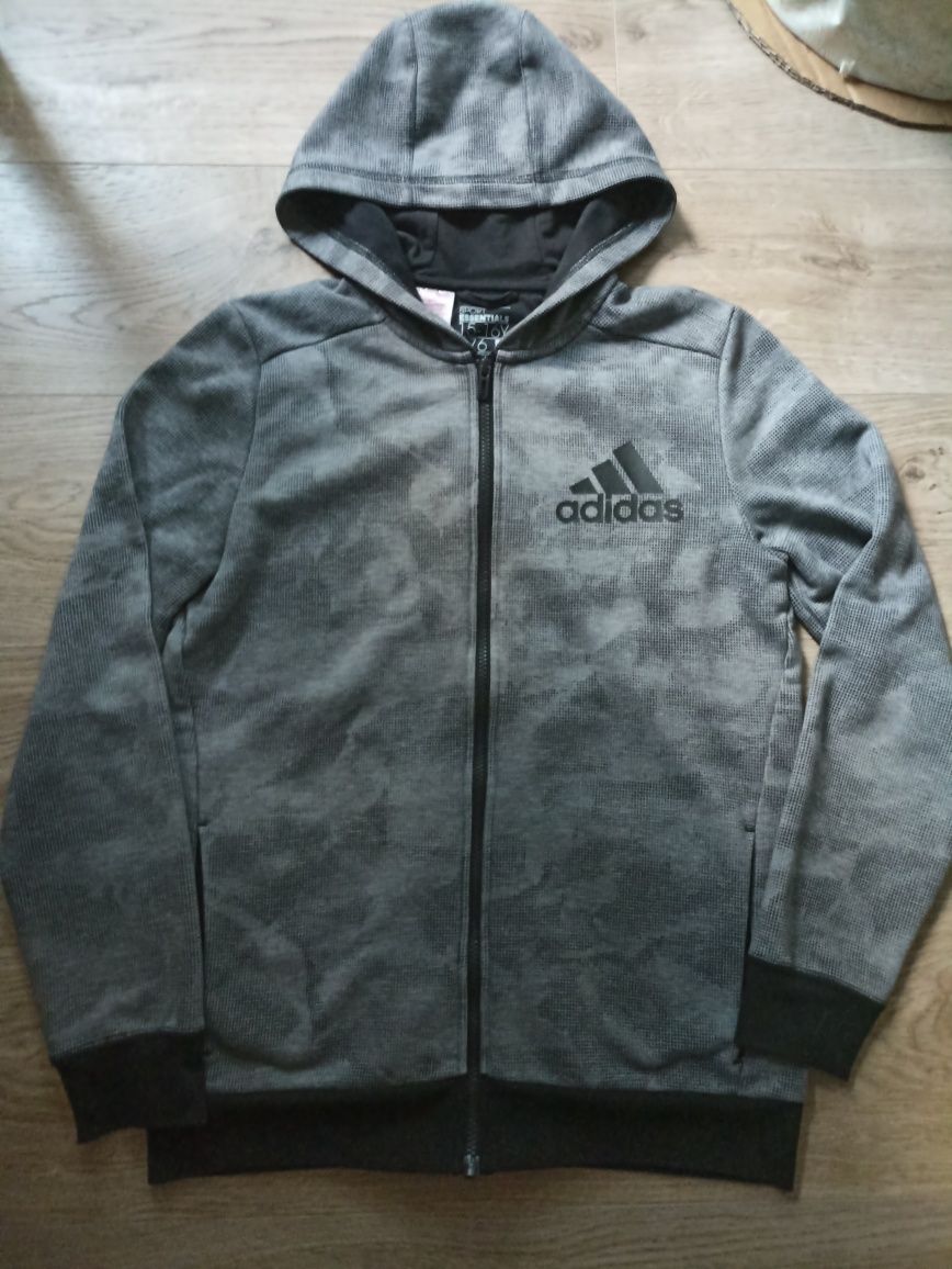 Спортивна кофта, толстовка, худі Adidas . 15-16 років.