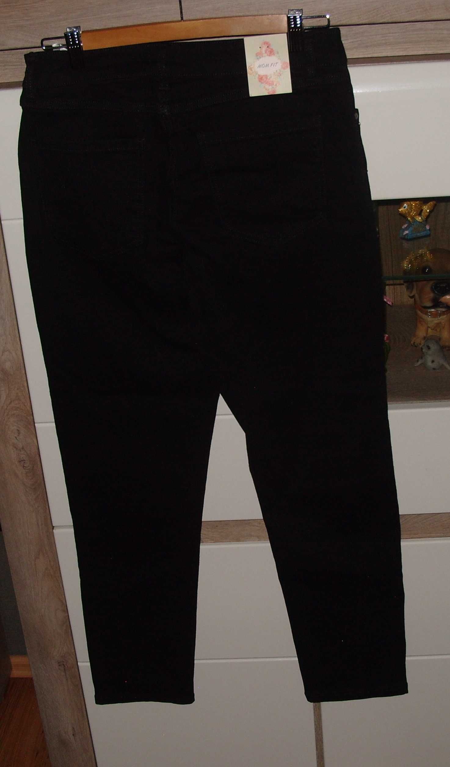 Czarne jeansy z połyskującymi cyrkoniami NOWE_ MOM FIT_ r. M/L