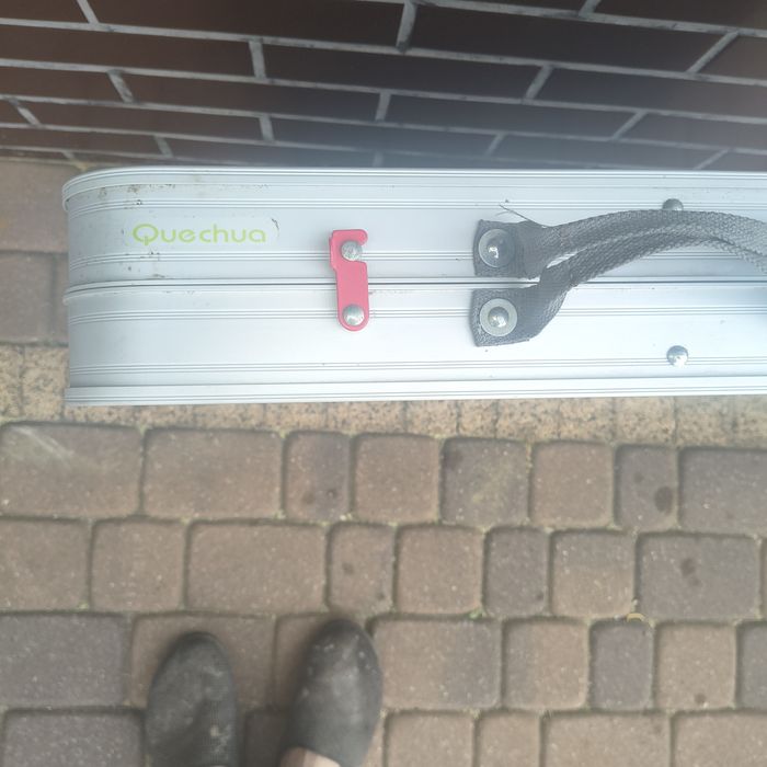 Stół kempingowy składany + 4 taborety Quechua dla 4-6 osób