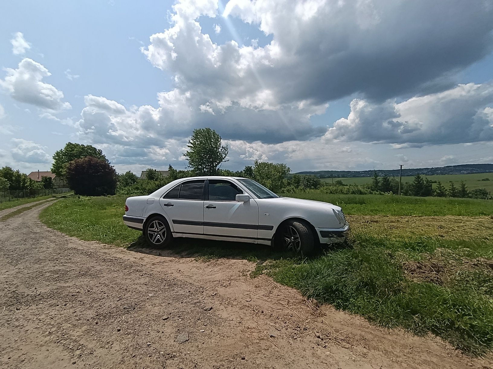 Продам w210 стан чудовий двигун 2,2 d,