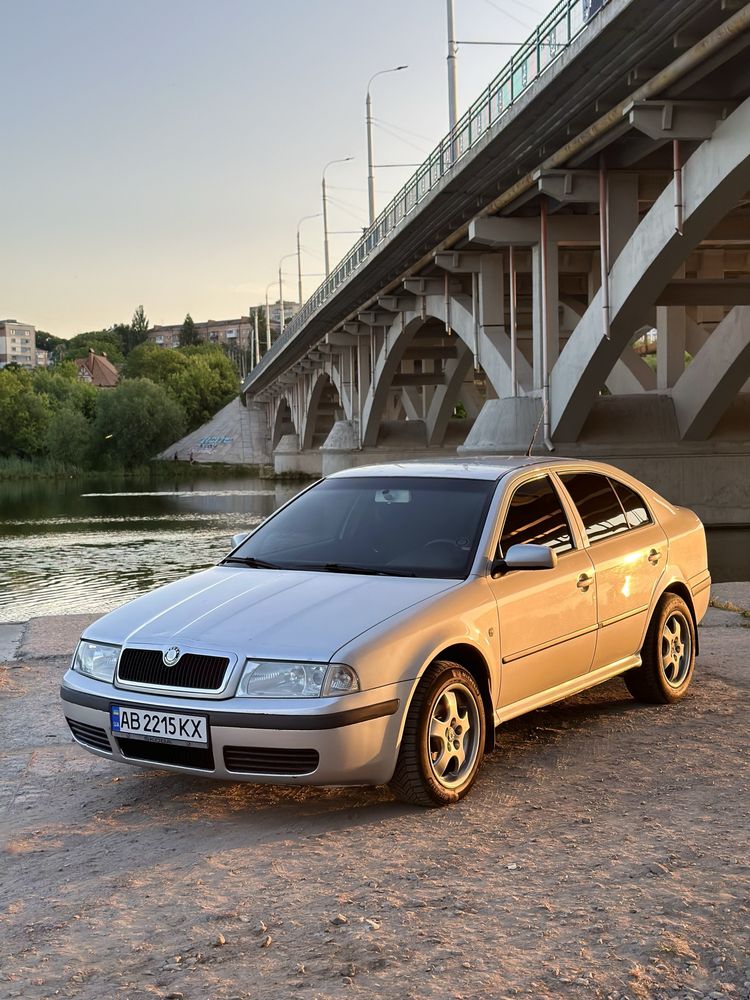 Skoda octavia tour 1.6 mpi