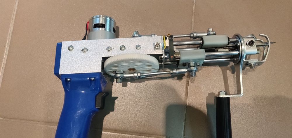Рафтінговий пістолет для килимів