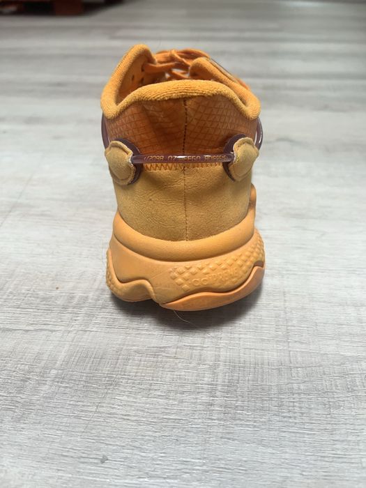 Adidas OZWEEGO Orange – Único Par – 70€
