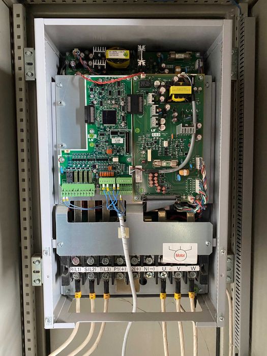 Частотний перетворювач LS, 37 кВт, 3-фазний, SV370IP5A-40. Частотник