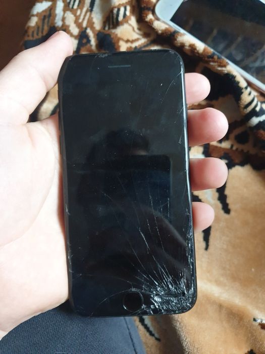 Айфон 7 в робочому стані