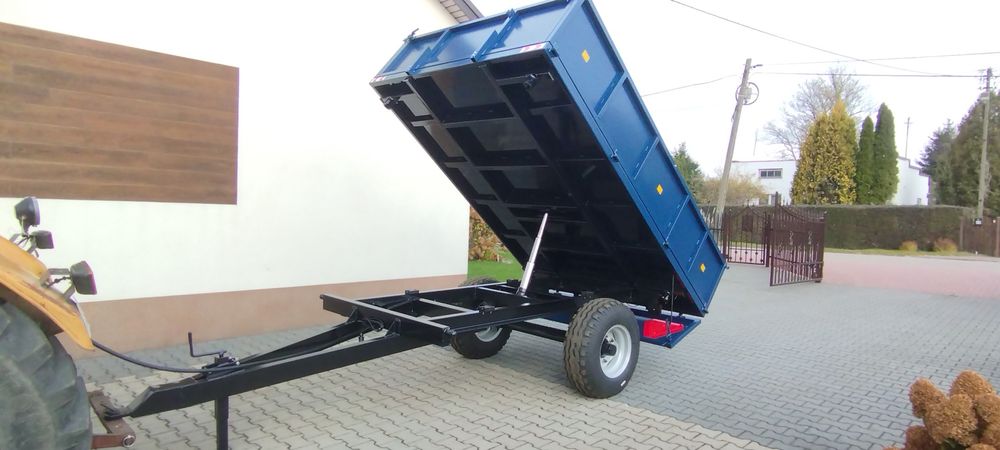 Dwukółka wywrotka jednoosiowa na 3 str.