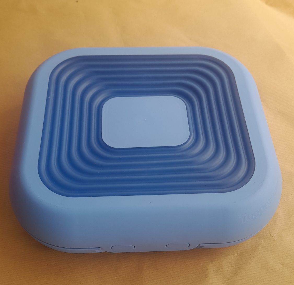 Caixa para sandes da tuperware