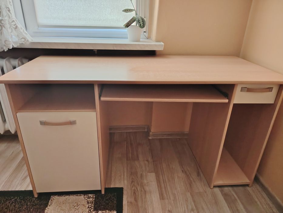 Biurko młodzieżowe