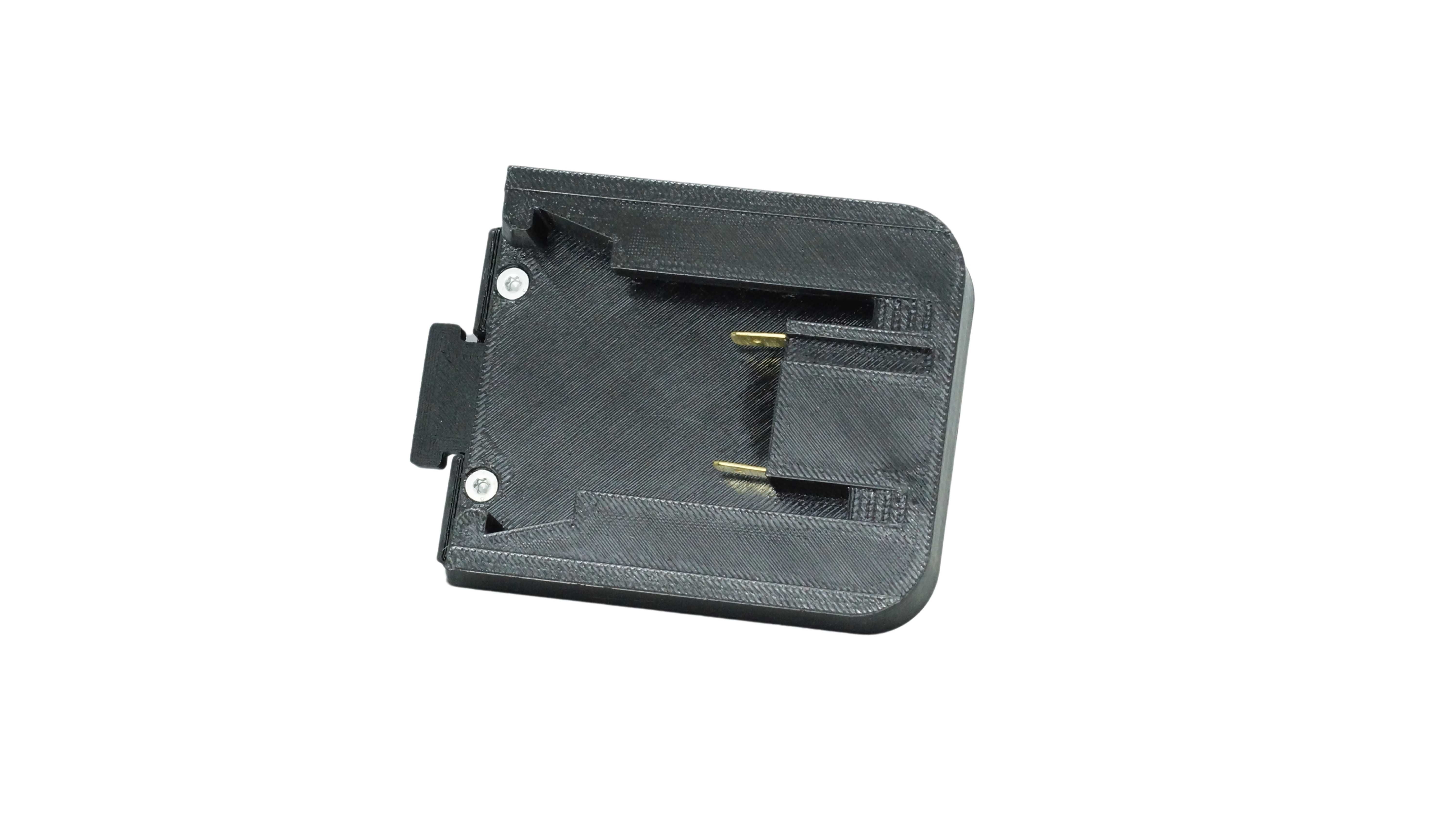 Adapter baterii Milwaukee M18 do elektronarzędzi DeWalt XR 18 V