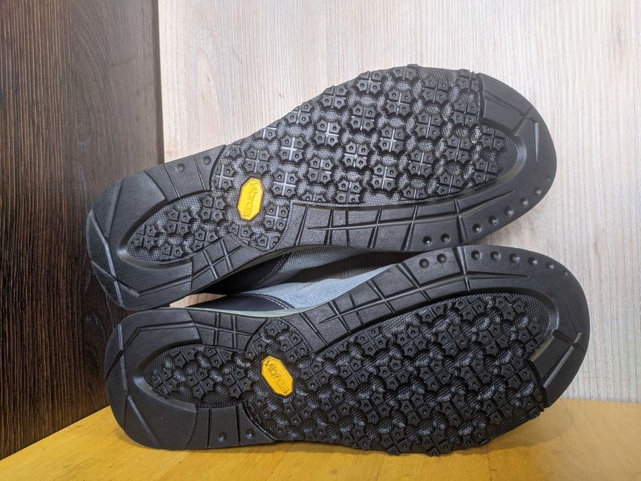 Garmont - трекінгові тактичні водостійкі кросівки