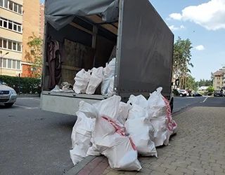 Вивіз будівельного сміття, гілок, мотлоху, хламу, старих меблів