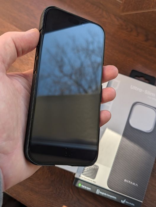 Продам iphone 16 pro (128gb), ще 2р гарантії , мегакомплект