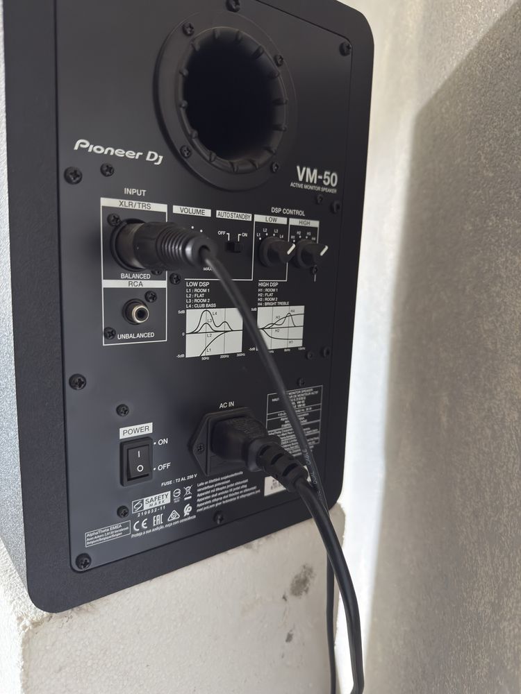 Con trolador Pioneer Flx6 GT + ascutadores + monitores